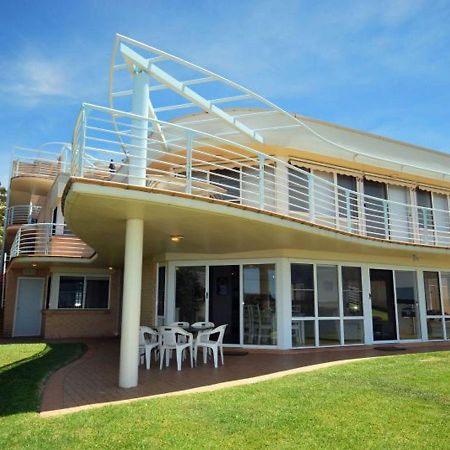 The Clippers 1 Fabulous Waterfront Unit Apartment Salamander Bay Exterior foto