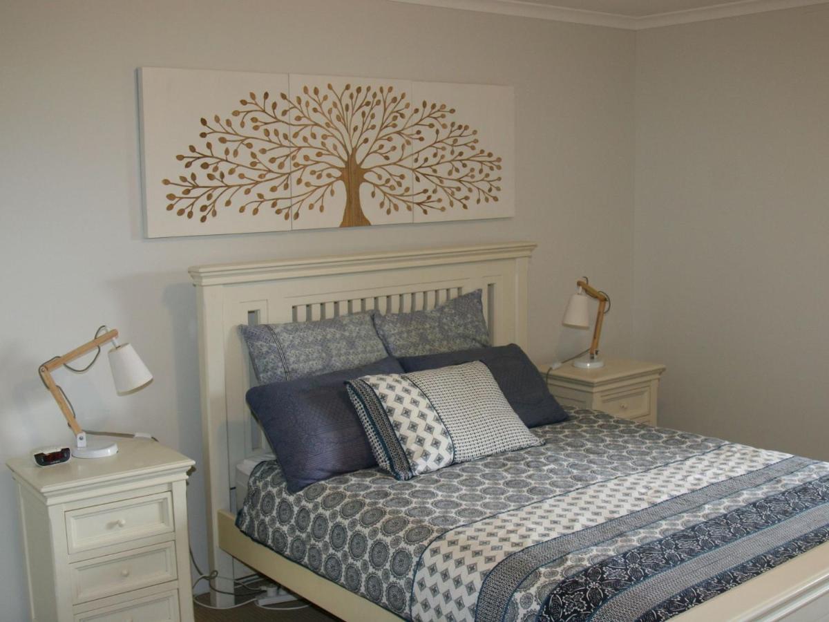 The Clippers 1 Fabulous Waterfront Unit Apartment Salamander Bay Exterior foto