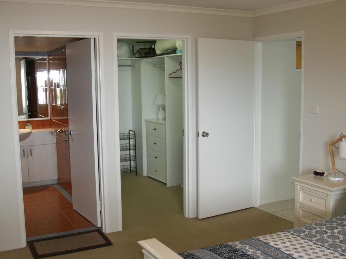 The Clippers 1 Fabulous Waterfront Unit Apartment Salamander Bay Exterior foto